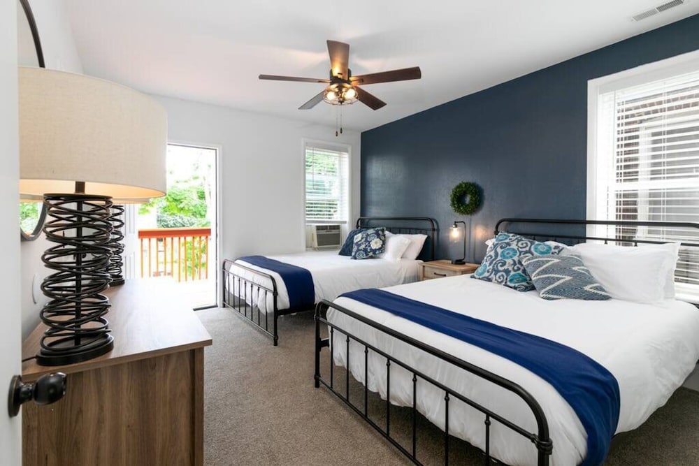 Premium House, 5 Bedrooms, Balcony, City View photo 3