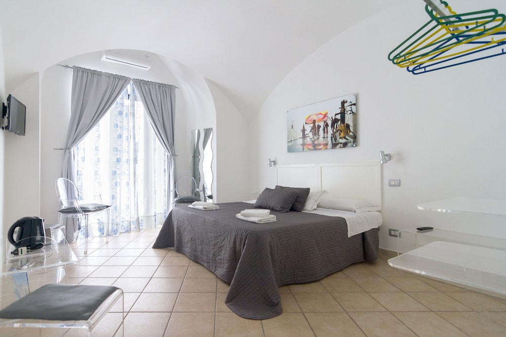 Family Room, Balcony