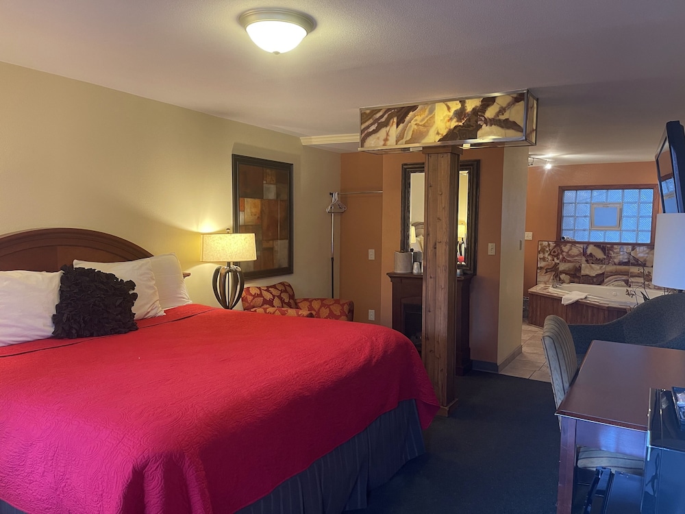 Honeymoon Room, 1 King Bed photo 1