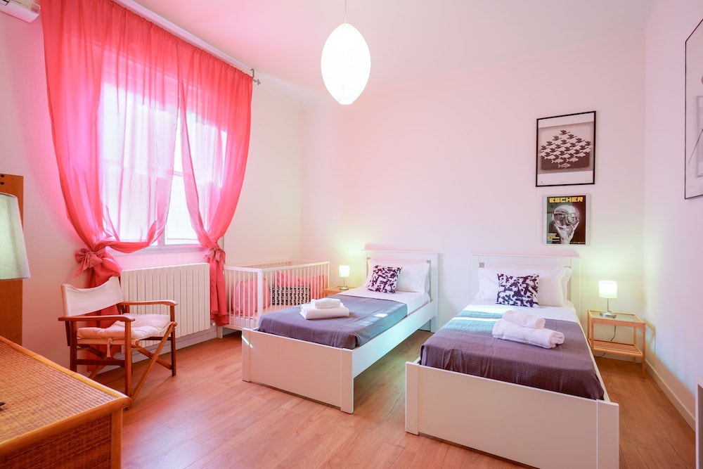 Apartment, 2 Bedrooms - Photo 8