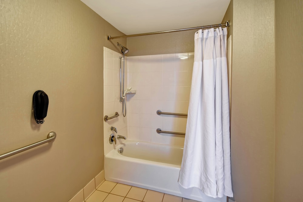 Studio, 2 Double Beds - Photo 17