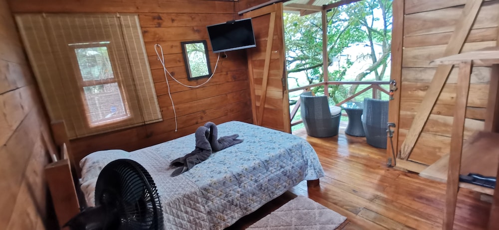 Basic Cottage, Non Smoking, Lake View photo 1
