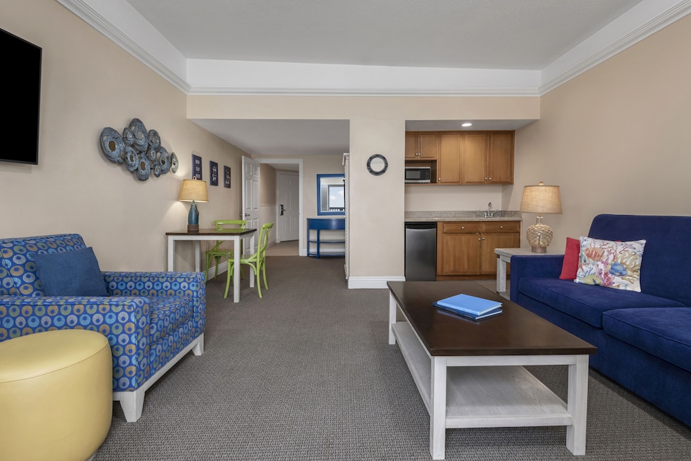 Suite, 1 King Bed with Sofa bed, Patio, Oceanfront (ADA)