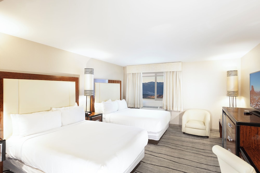Standard Room, 2 Queen Beds - Photo 1