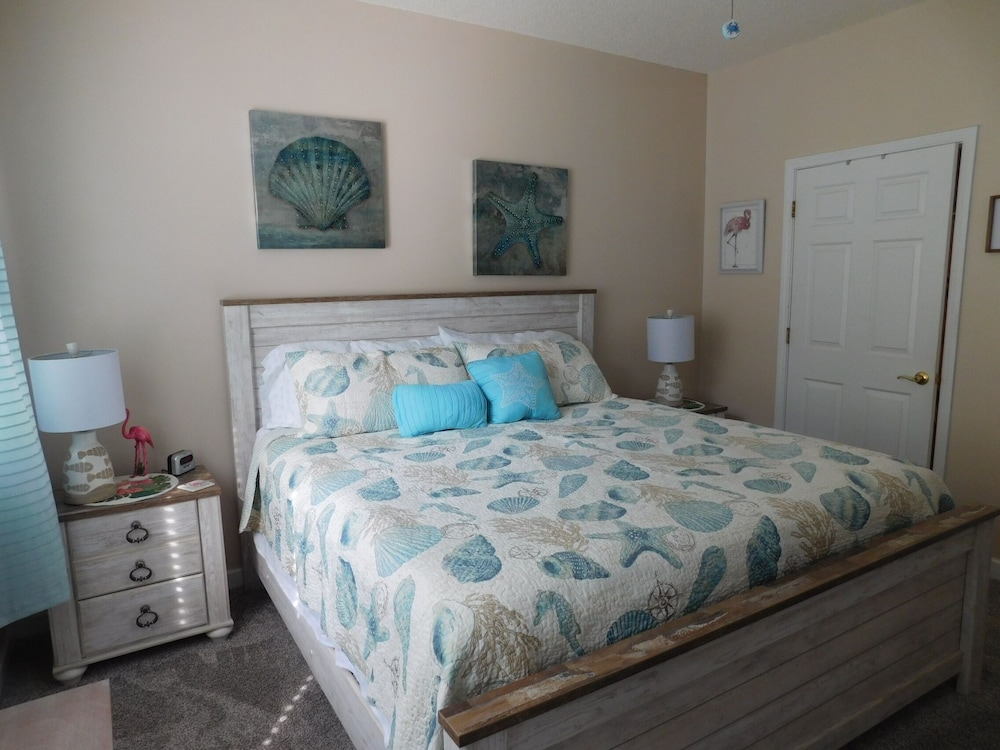 Condo, 2 Bedrooms