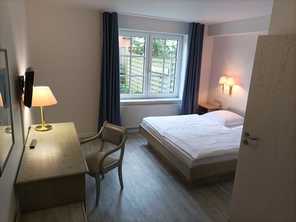 Basic Double Room photo 1