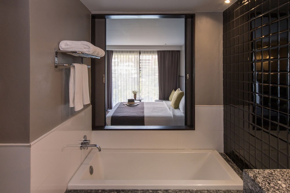 Deluxe Room - Photo 3