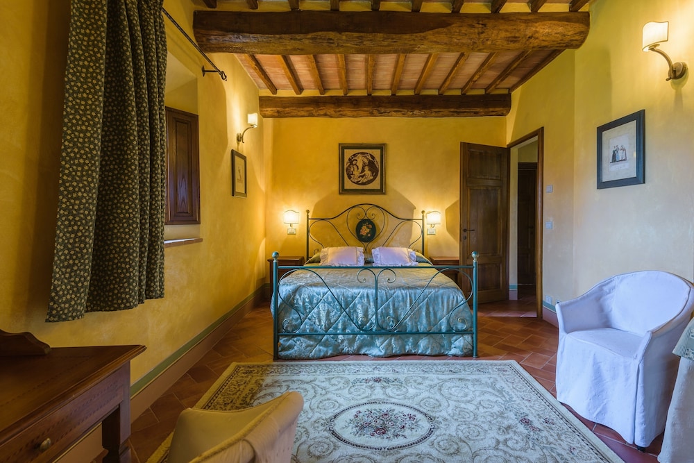 Double Room, 1 Queen Bed photo 3