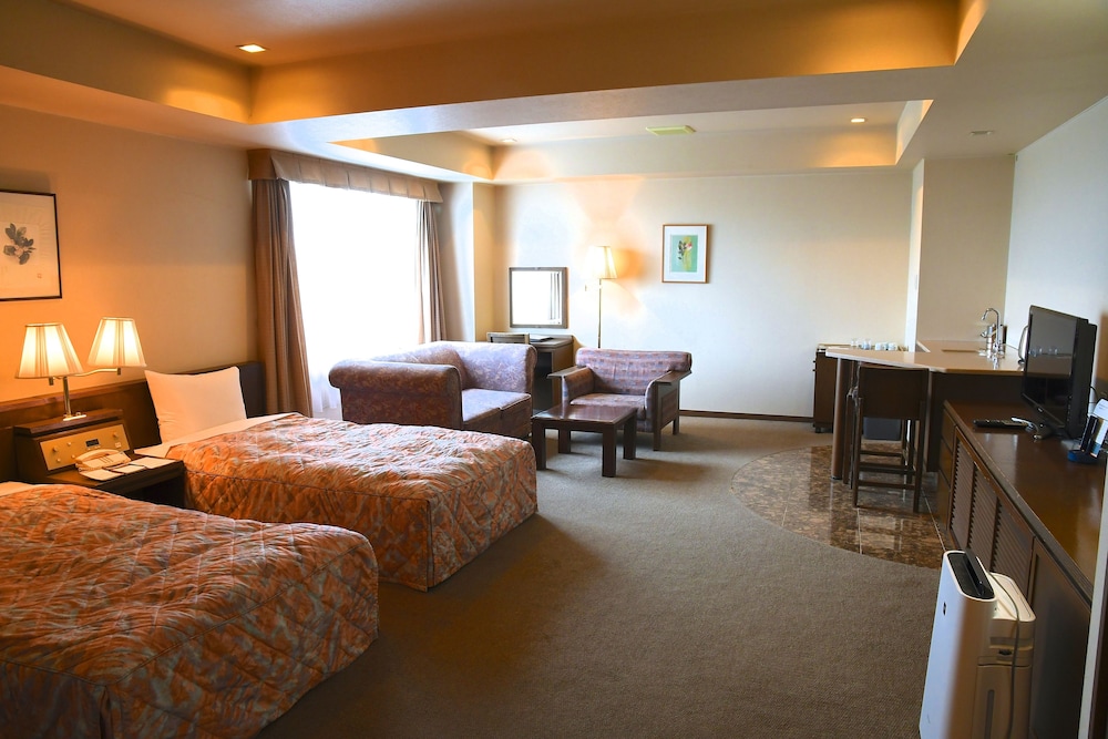 Two Bed Room Suite (Please include all persons in your reservation) photo 3