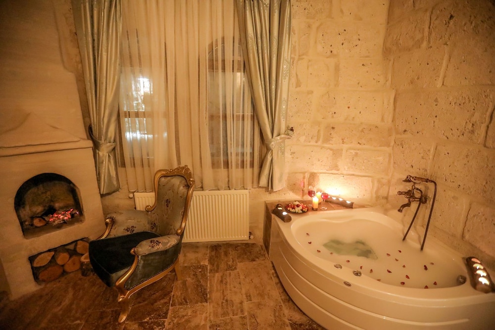 Tugra Deluxe Suite - Photo 4