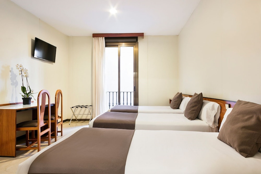 Double Room (with extra bed)