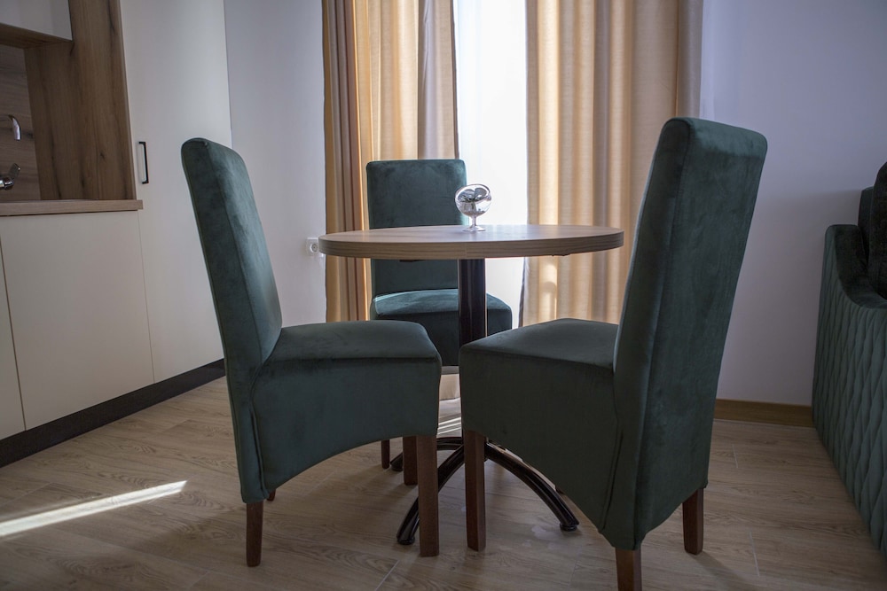Gallery Apartment photo 3