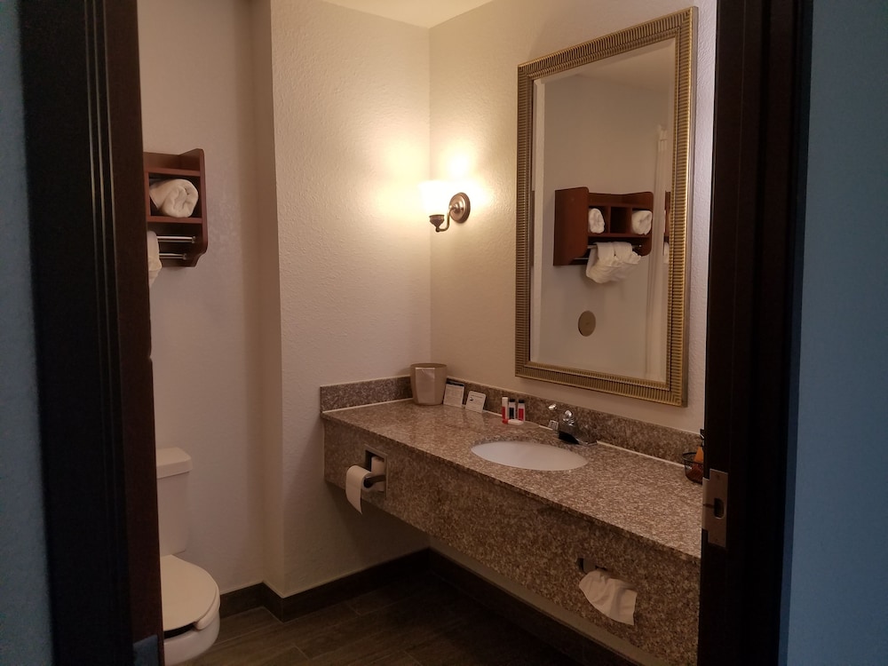 Suite, 2 Queen Beds, Non Smoking - Photo 3