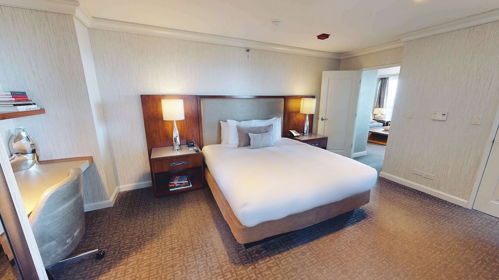 Suite, 1 King Bed