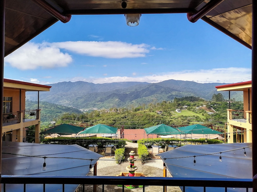 Comfort Double Room, 1 Bedroom, Balcony, Valley View photo 3
