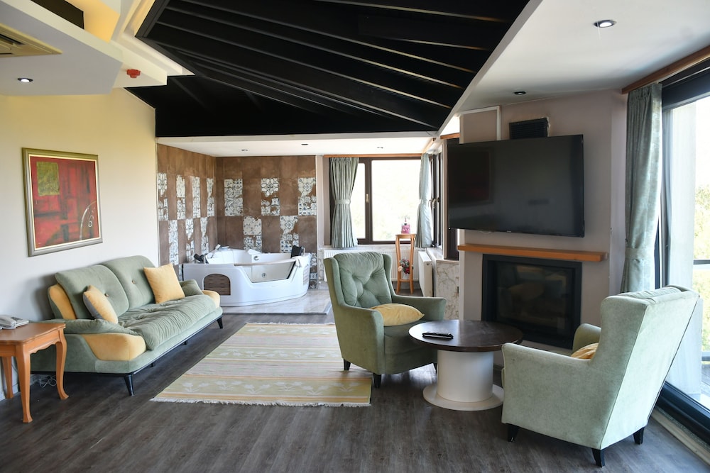 Exclusive Room, 1 King Bed with Sofa bed, Sauna, Sea View photo 1