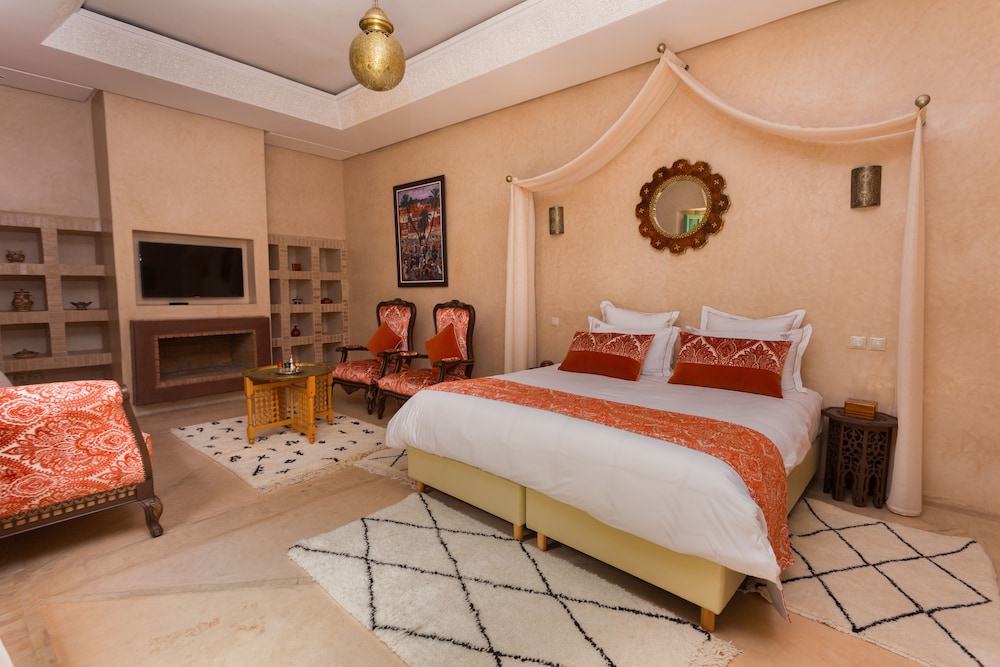 Bab El Khamiss