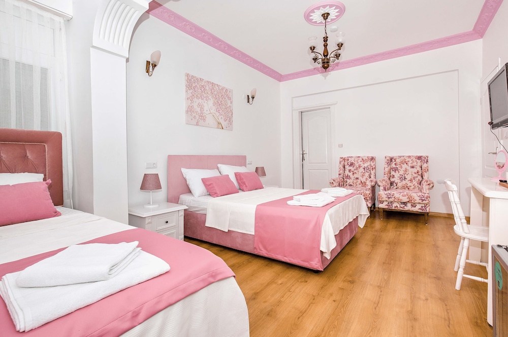 Deluxe Twin Room photo 2