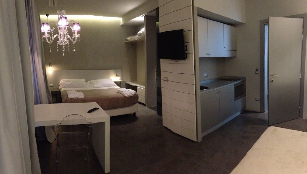 Studio Suite, Sea View
