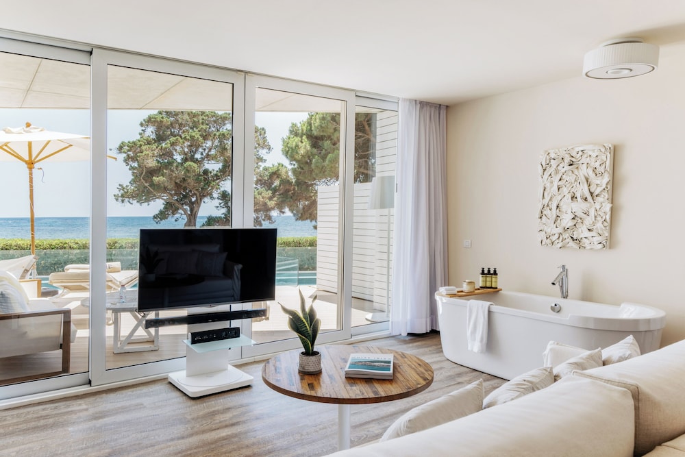 Suite Junior, 2 habitaciones, terraza (Estudio ME + Suite Junior) Suite Junior, 2 habitaciones, terraza (Estudio ME + Suite Junior)