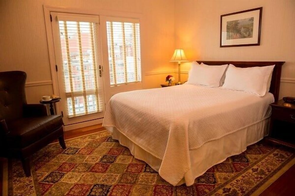 Standard Room, 1 Queen Bed - Photo 2