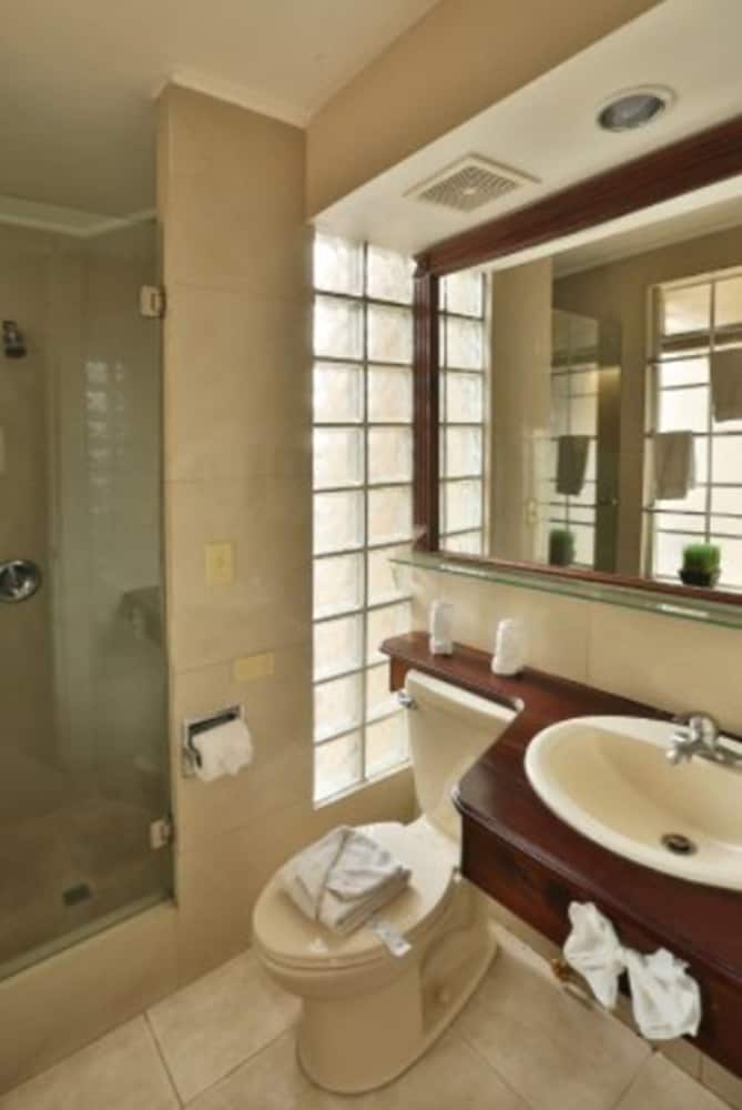 Executive Suite photo 2