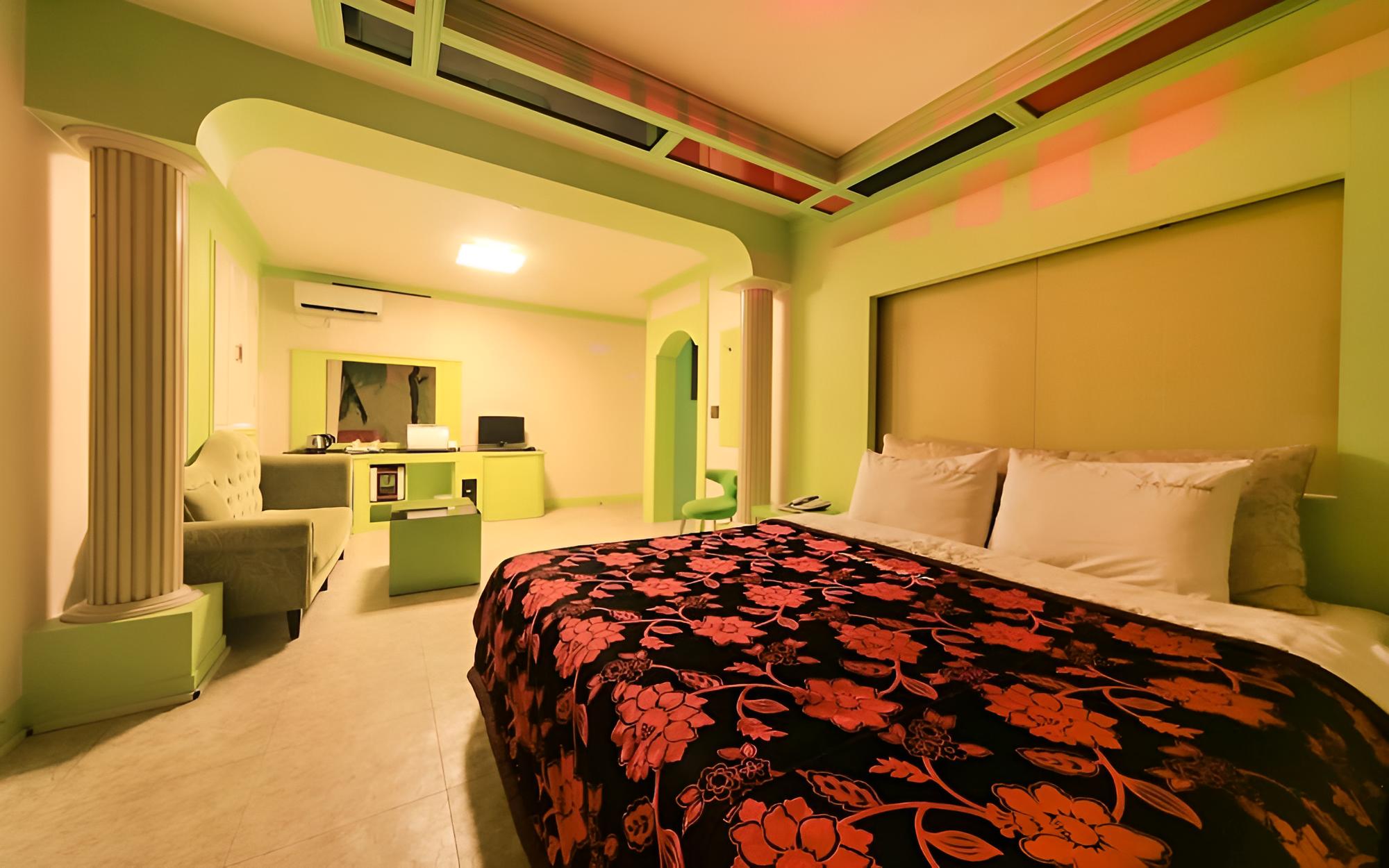 Room (Special Room) - Photo 13