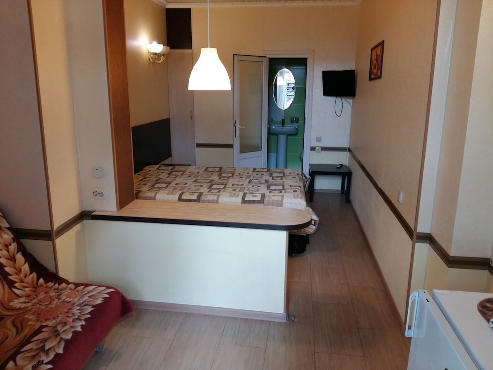 Superior Quadruple Room, 1 Queen Bed With Sofa Bed, Non Smoking photo 3