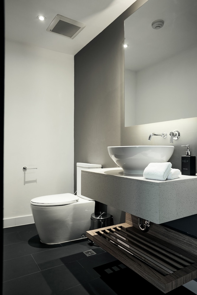Suite, 1 Bedroom photo 3