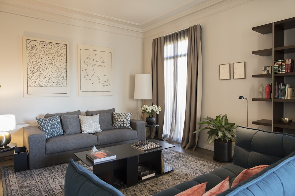 Luxury Suite, 5 Bedrooms, City View photo 2