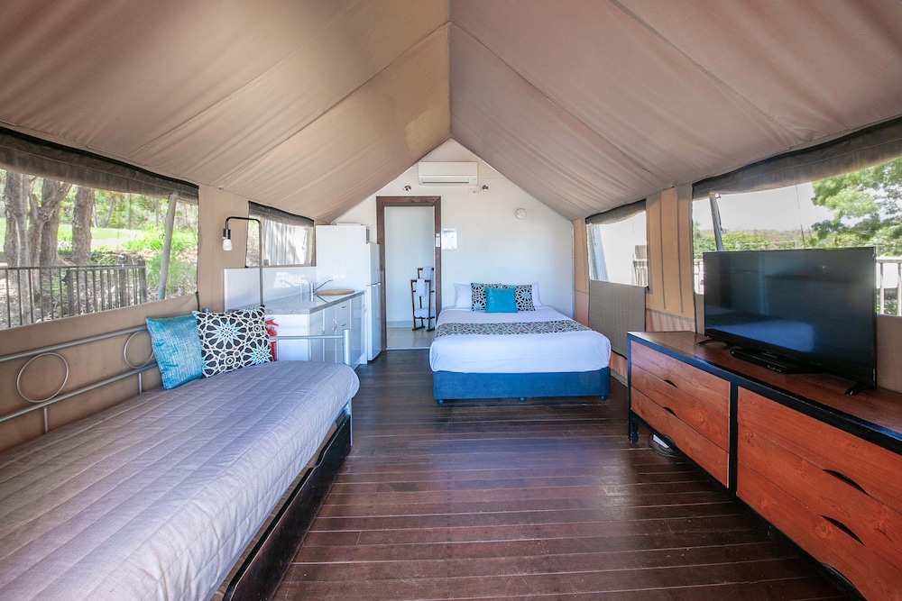 Oceanview Safari Tent photo 2