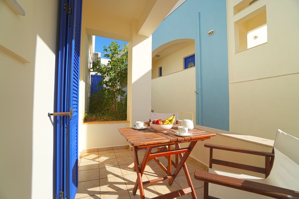 Triple Room with Terrace - Photo 5