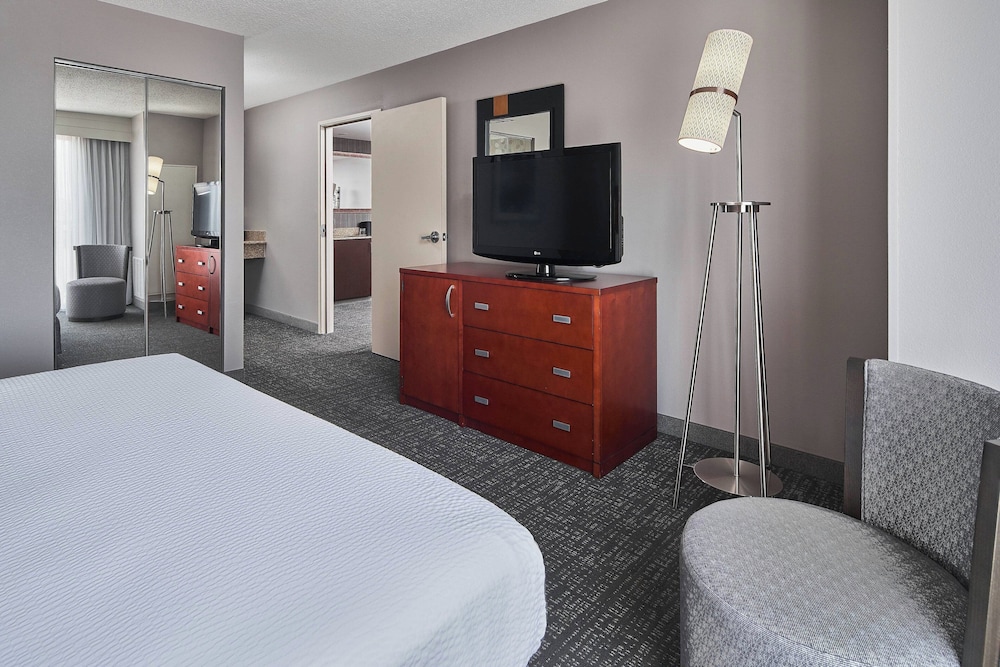 Suite, 1 Bedroom photo 3