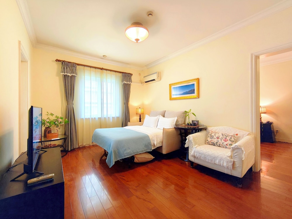 Deluxe Family Suite photo 1