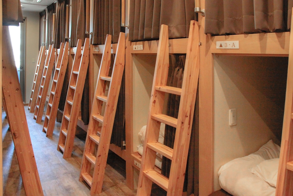 Shared Dormitory, Men only photo 3