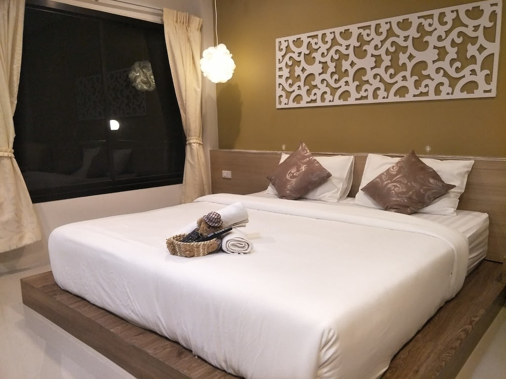 Luxury Room, 1 King Bed, Canal View photo 2