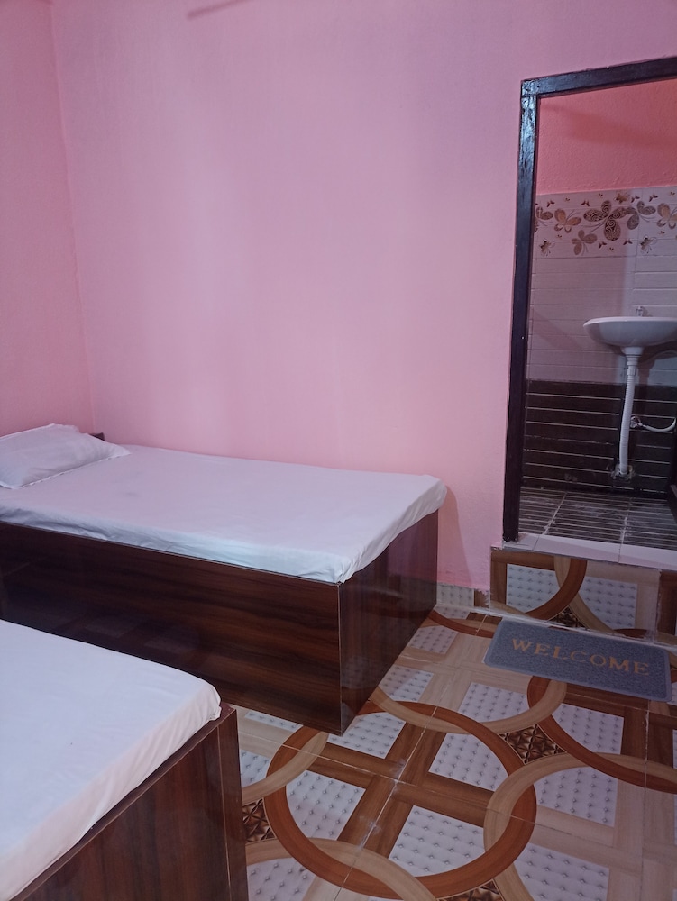 Basic Double Room photo 1