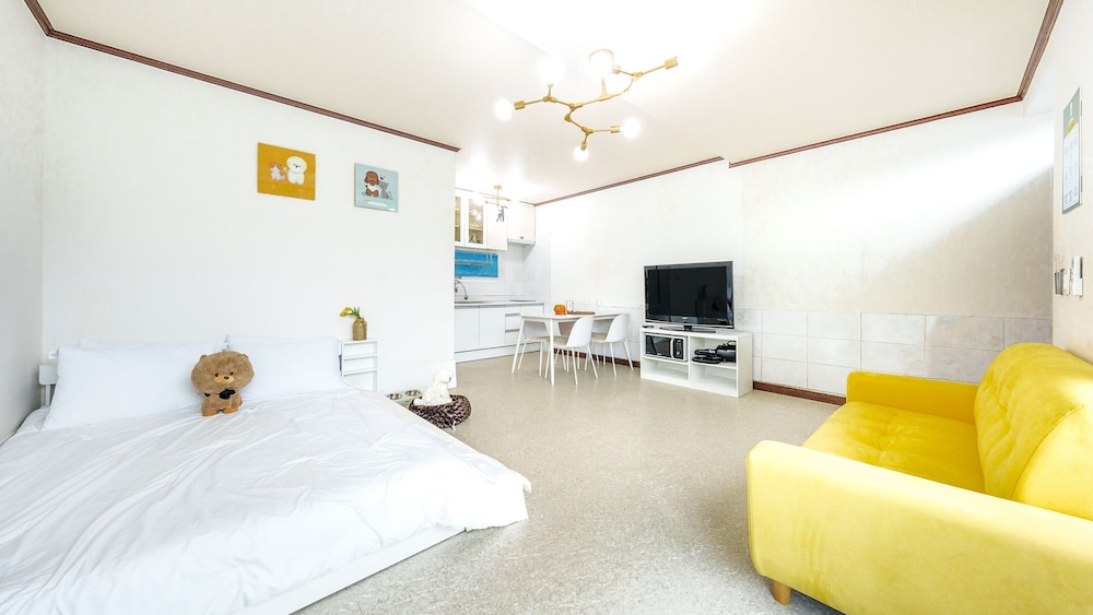 Basic Room, 2 Bedrooms (bowwow) photo 2