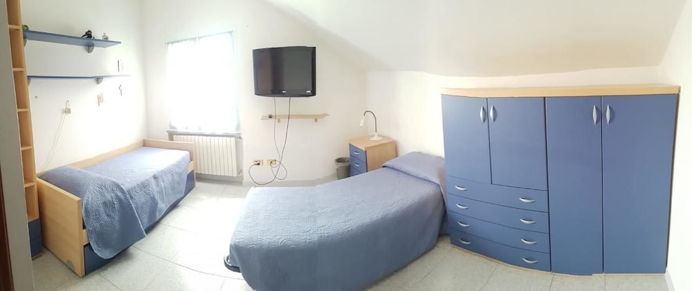 Family Apartment, 3 Bedrooms, Non Smoking photo 1