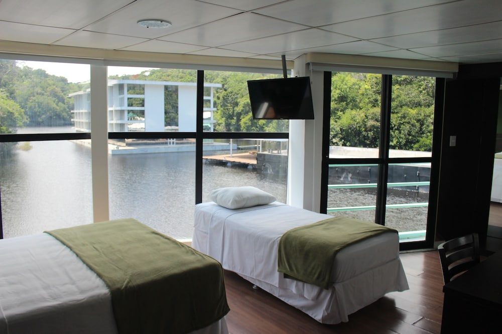Deluxe Triple Room photo 1