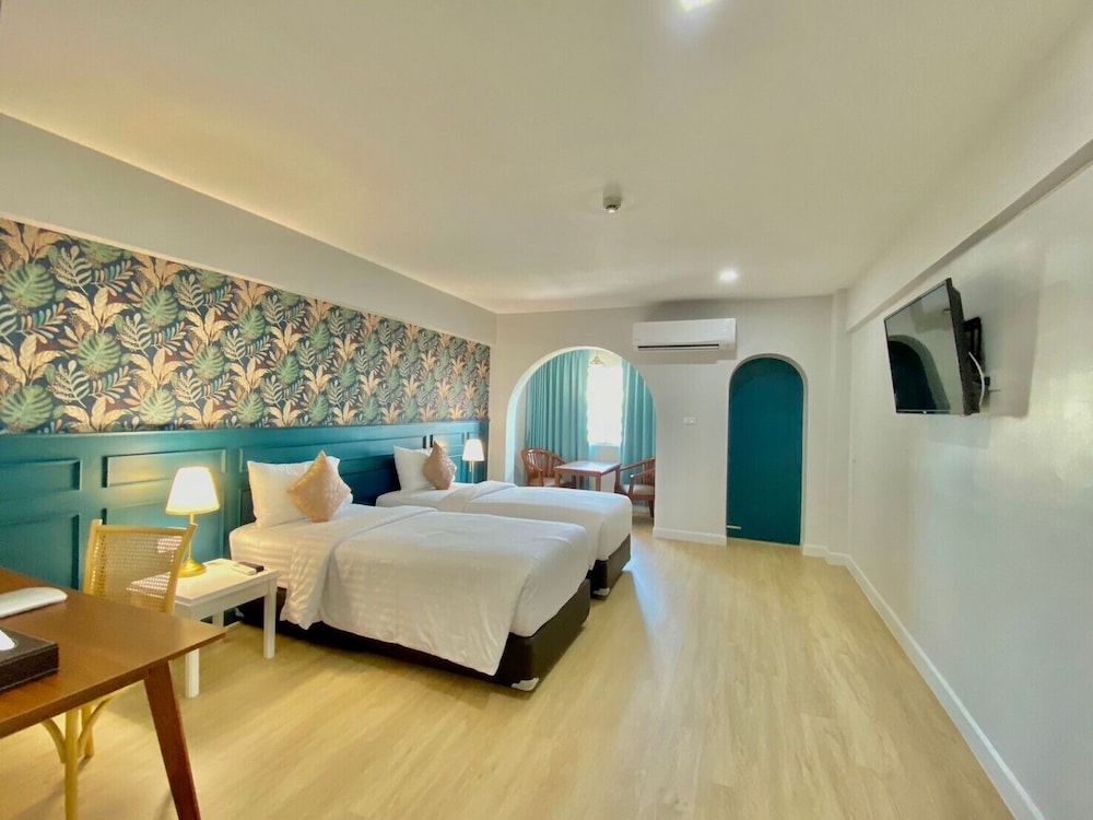 Superior Twin Room photo 2