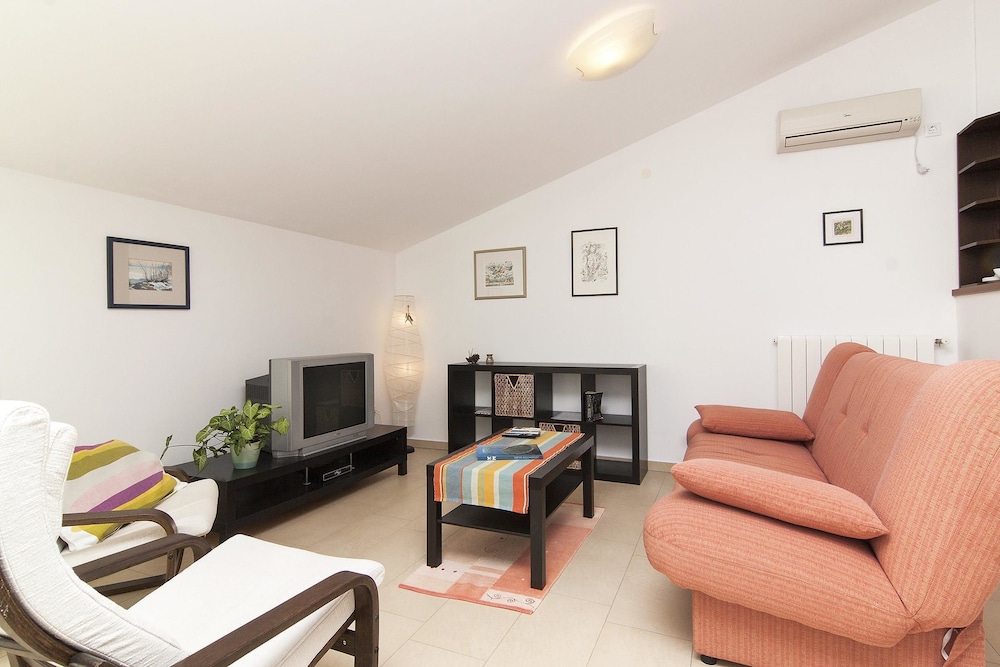 Apartment, Multiple Beds