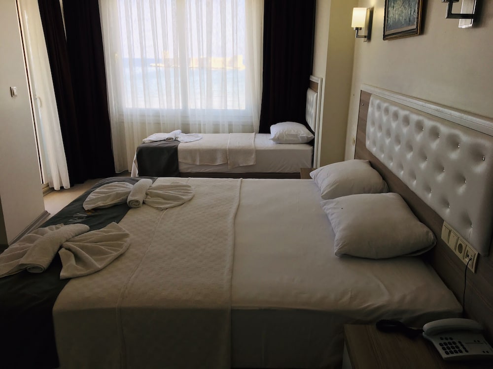 Standard Triple Room photo 3