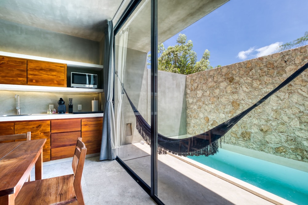 Luxury Studio, Private Pool, Ground Floor