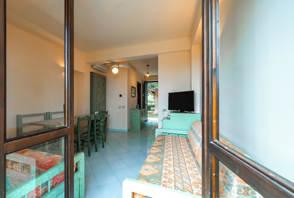 Three-room apartment - Photo 6