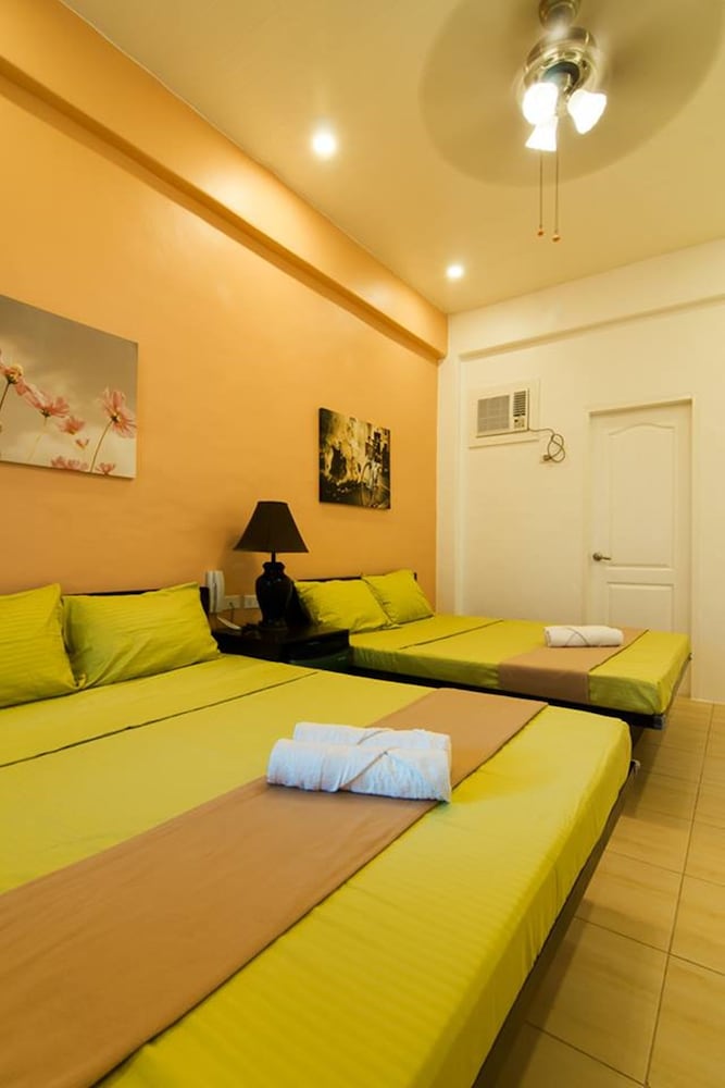 Deluxe Room - Photo 2
