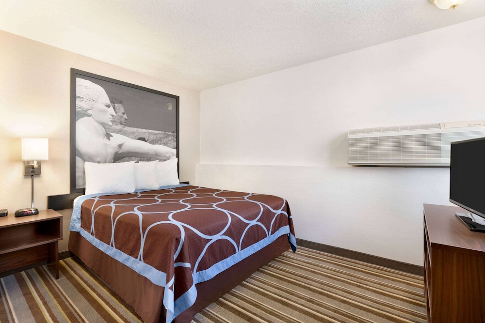 Suite, Multiple Beds, Non Smoking (One-Bedroom) - Photo 1