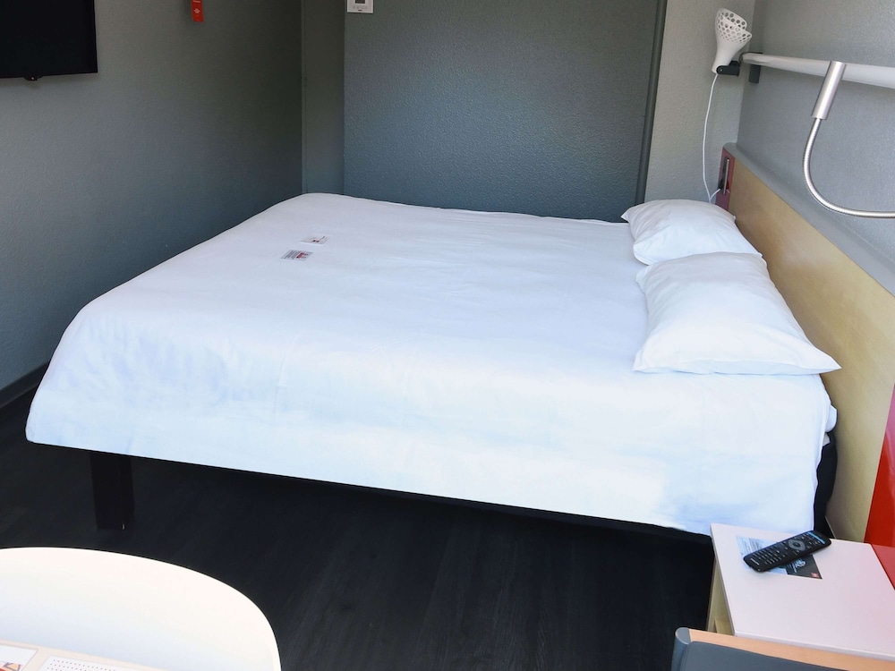 Standard Room, 1 Double Bed - Photo 13