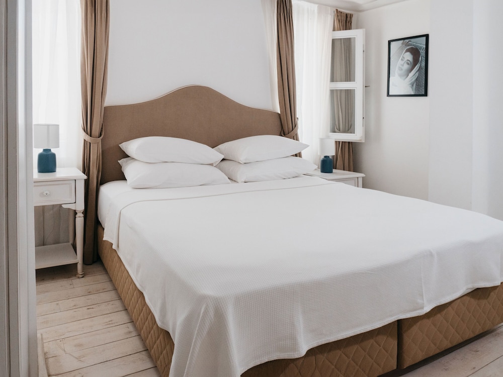 Standard Double Room - Photo 6