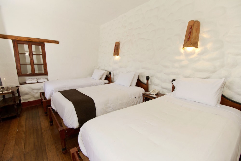 Double or Twin Room, 3 Twin Beds, Balcony, Mountain View photo 1